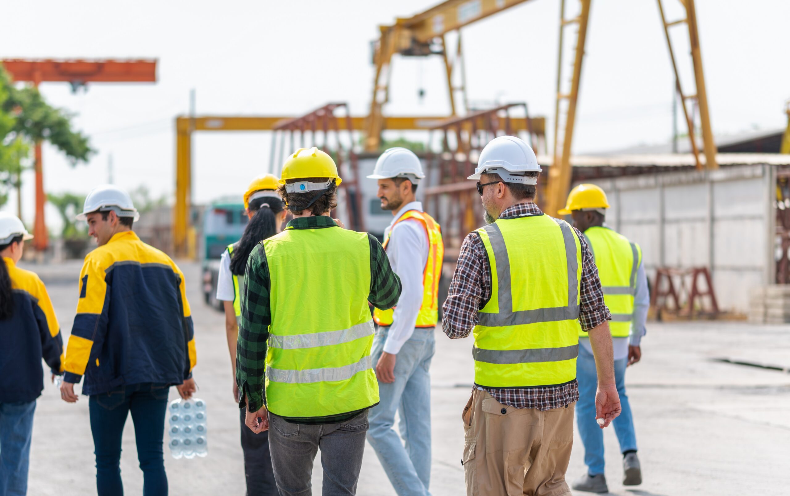 Group,Of,Engineer,And,Foreman,Worker,Team,Inspect,The,Construction